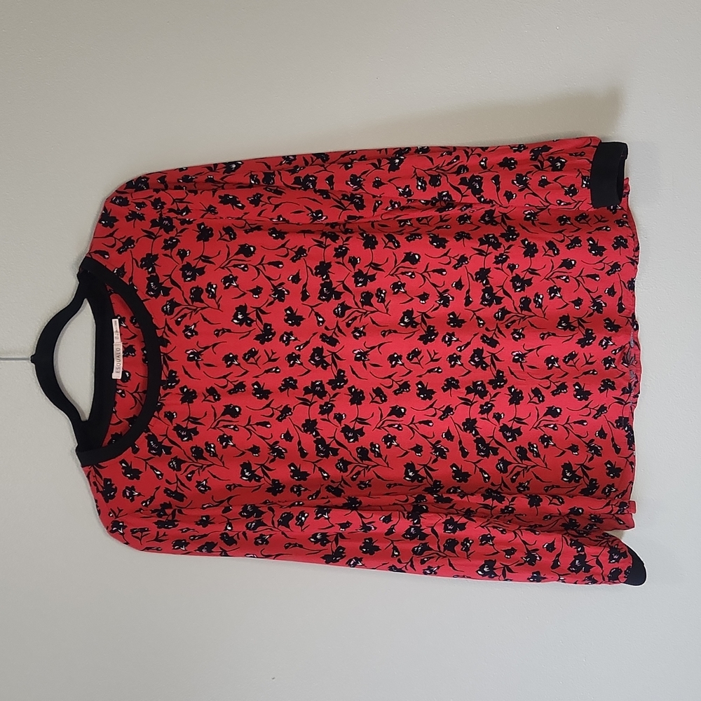 EsQualo Blouse Size 8 Red with Black Flowers